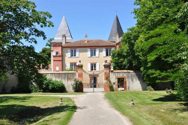 chateau and ariege and mariage