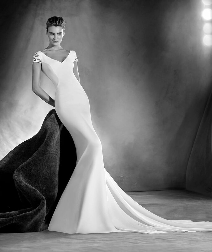 The Best of Pronovias 2017: Find the Perfect Dress for Your Wedding